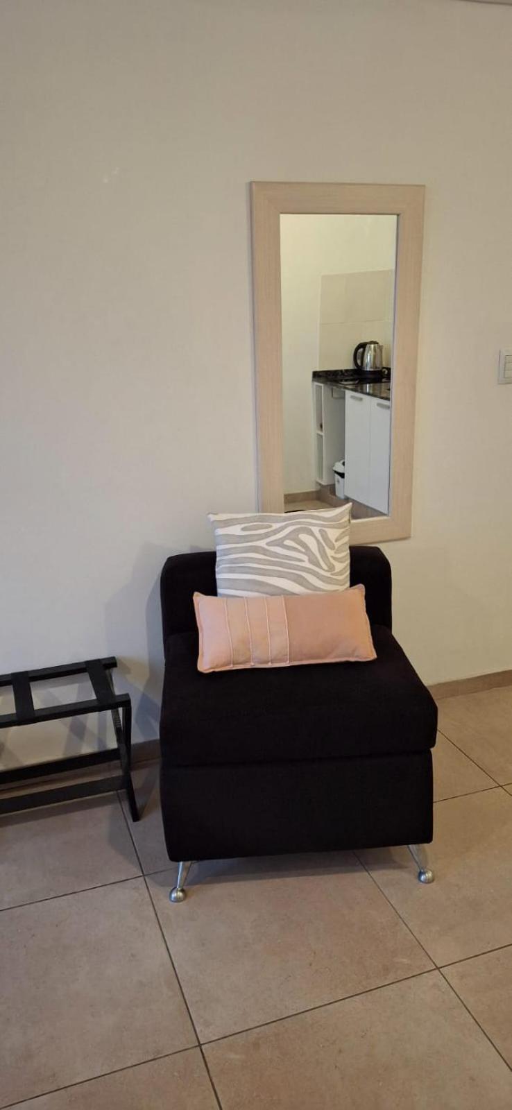 Rouse Apartment *